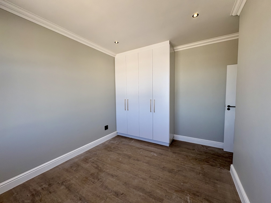 4 Bedroom Property for Sale in Sandown Western Cape